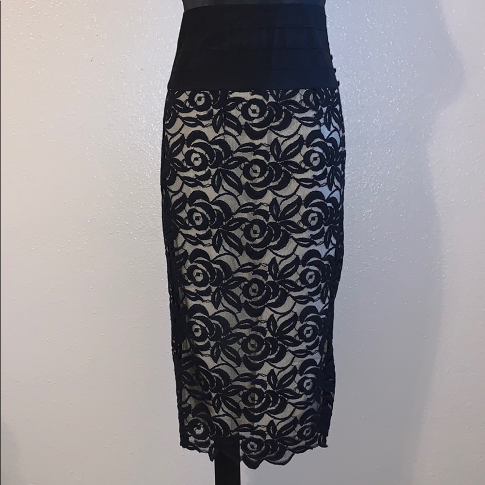 Brand new BODY by Victoria Lace Pencil Skirt